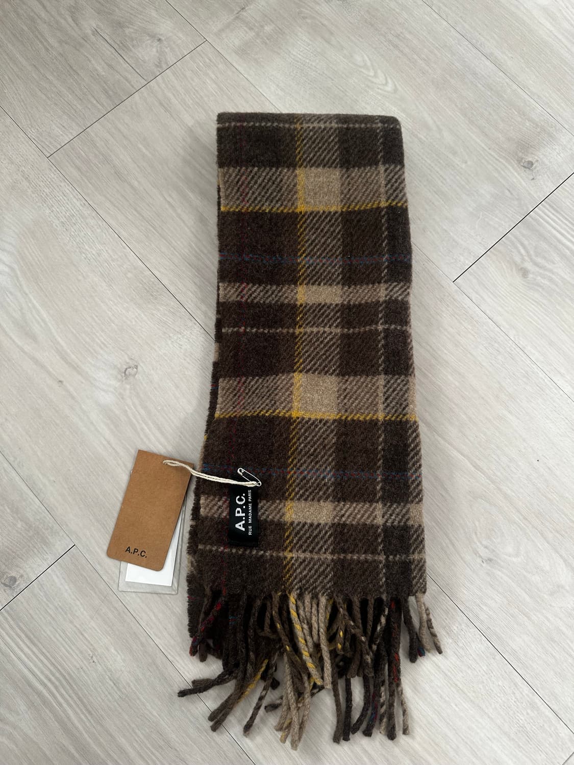 A.P.C 아페쎄 울 체크 머플러 상품이미지1