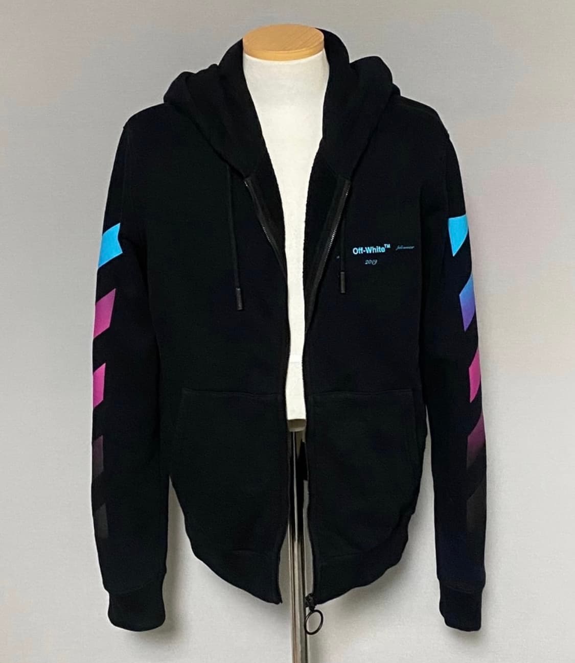 18FW 오프화이트 그라데이션 페인팅 후드집업 상품이미지2