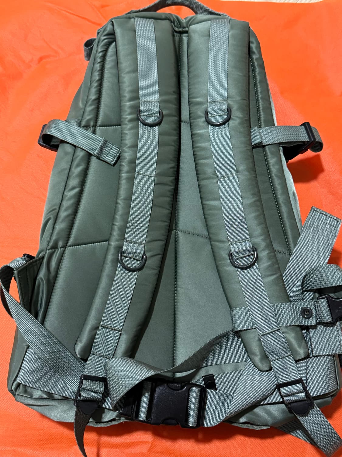 요시다포터 탱커백팩 32L 세이지그린 상품이미지3