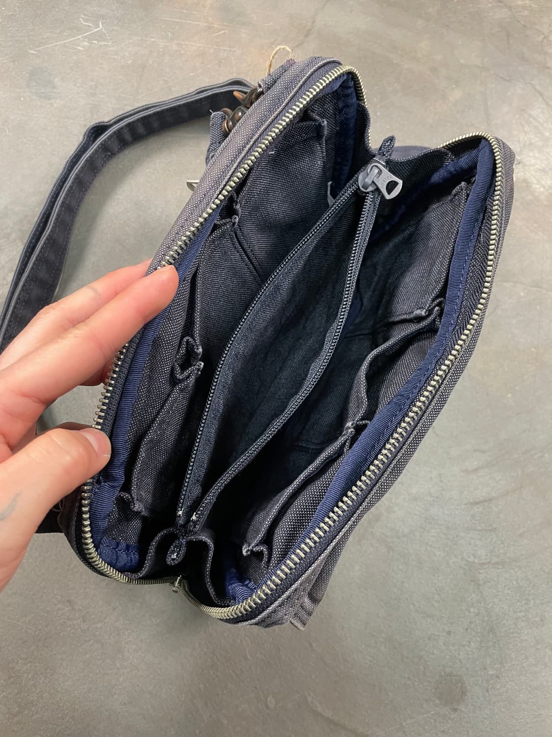 요시다포터 스모키 숄더백 상품이미지4