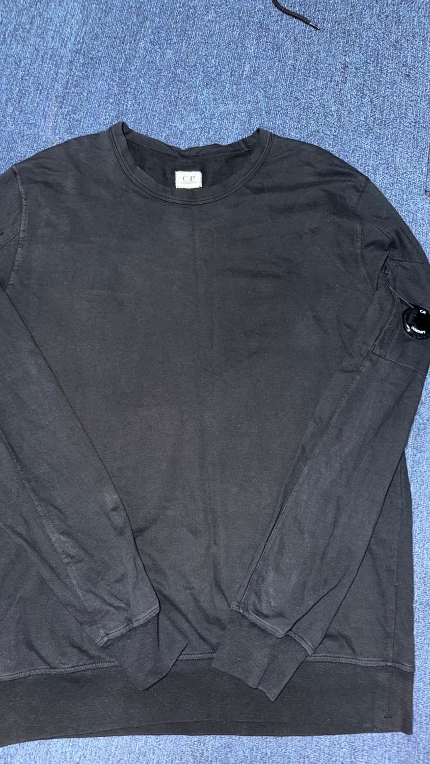 CP컴퍼니 렌즈 와펜 맨투맨 상품이미지1