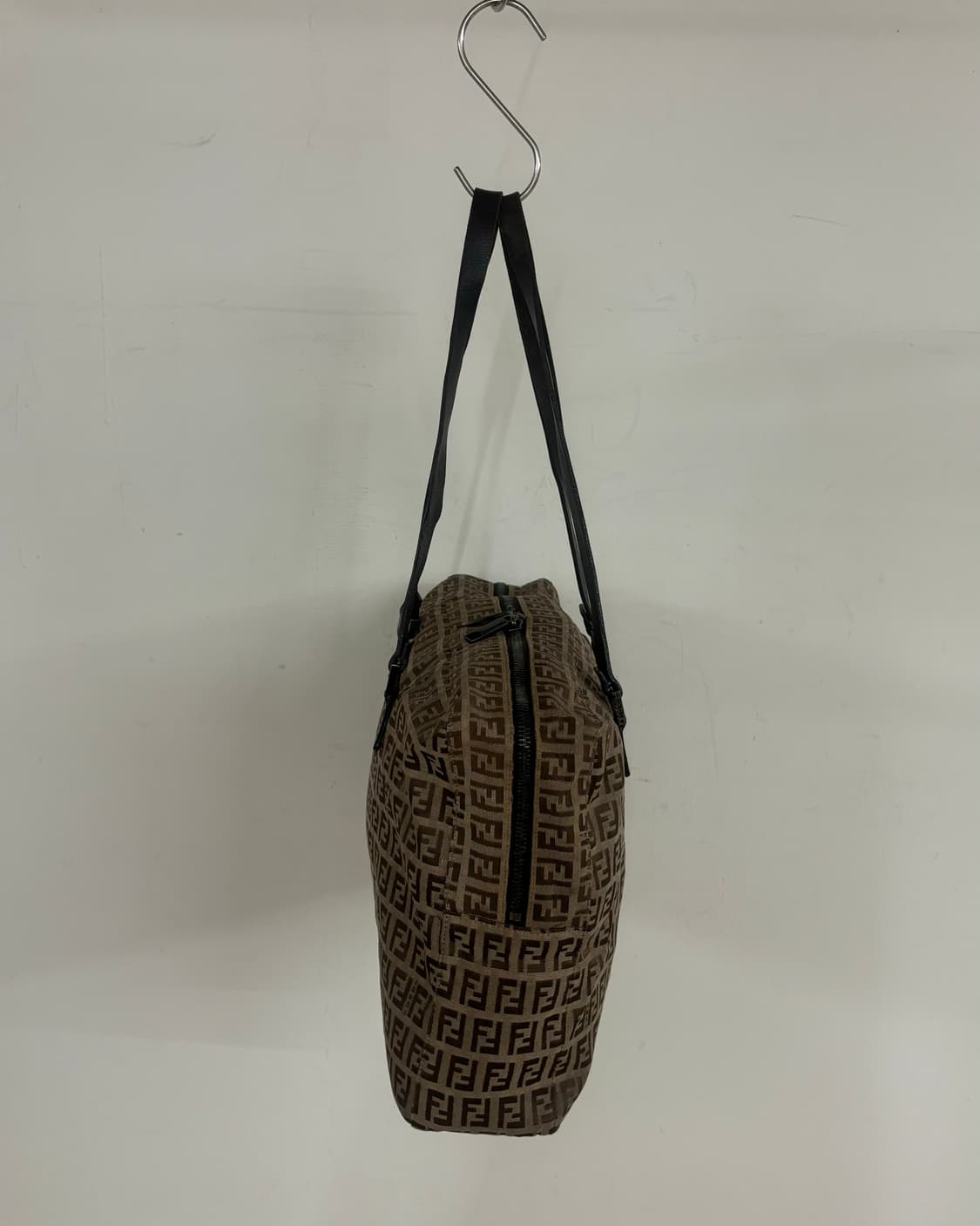 펜디 주카 FF 로고 자카드 토트백 상품이미지3