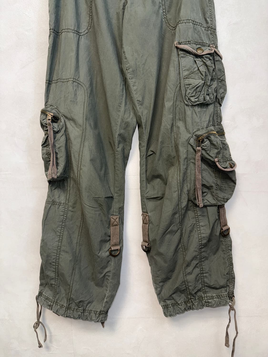 Abercrombie multi pocket cargo pants 상품이미지3
