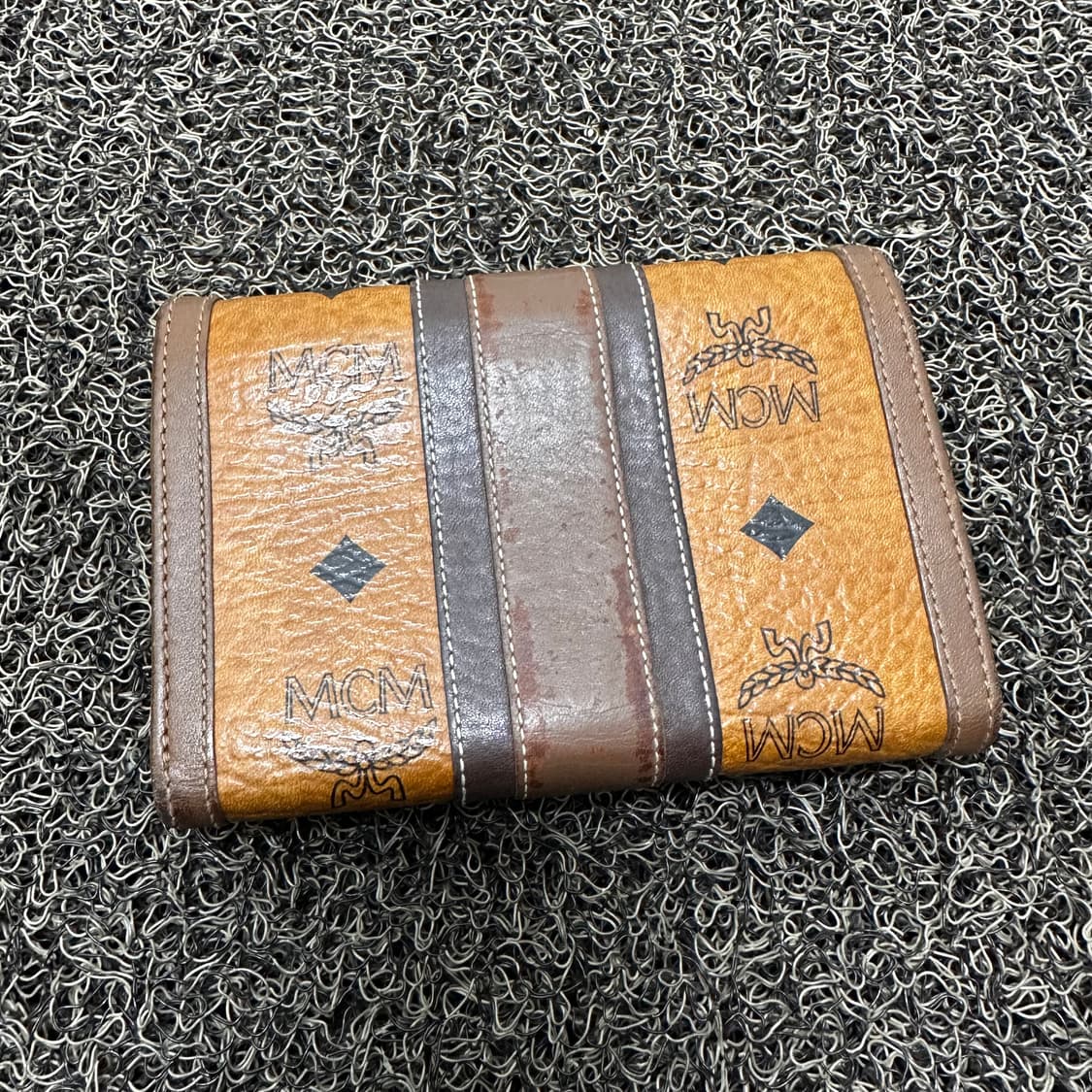 MCM 엠씨엠 비세토프 가죽 지갑 상품이미지4