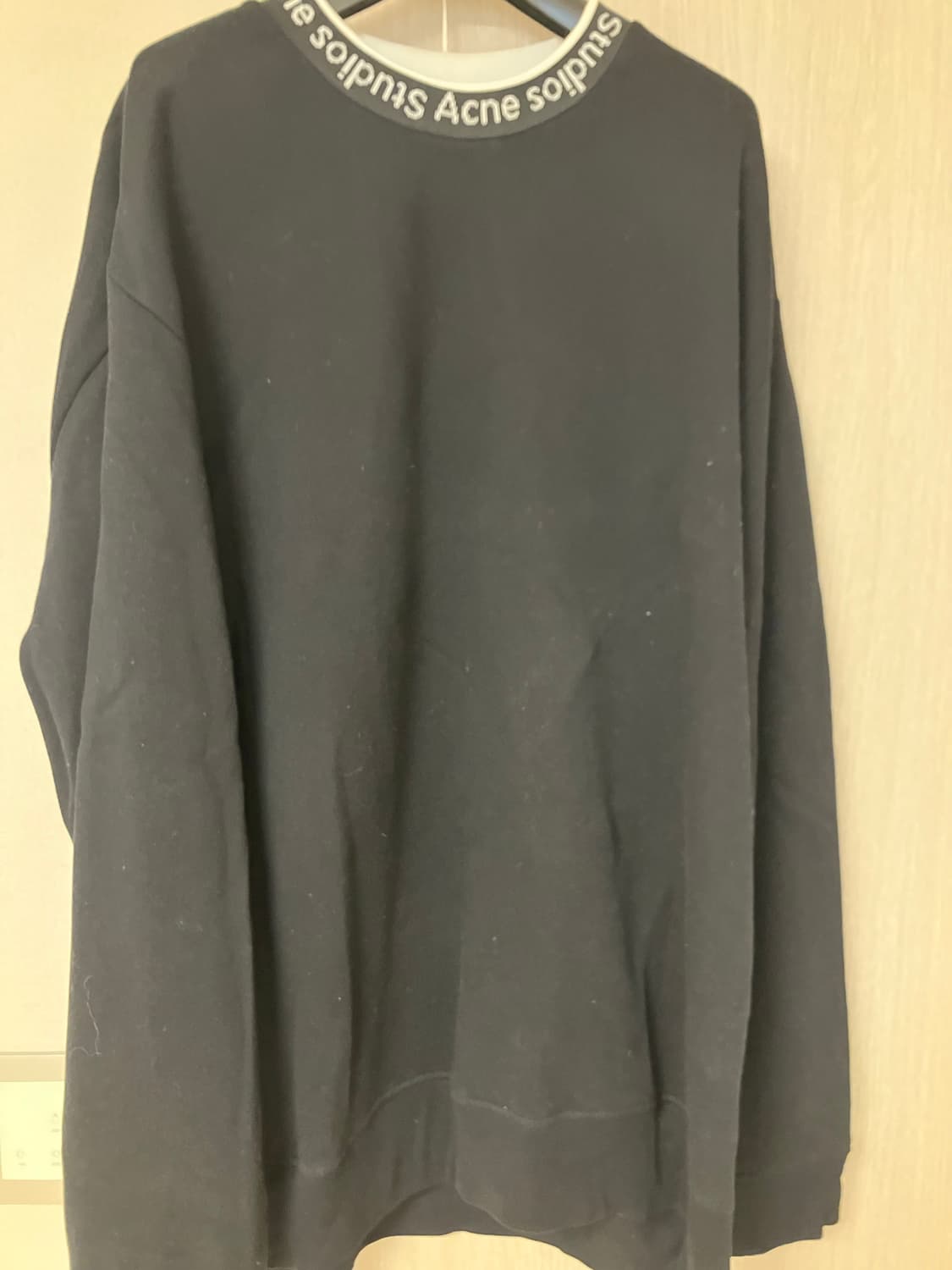 아크네 맨투맨 상품이미지2