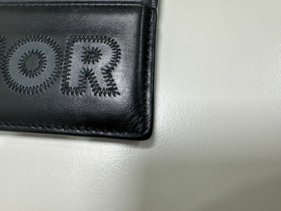 디올 시그니처 플랫 카드지갑 딥그레이 상품이미지2