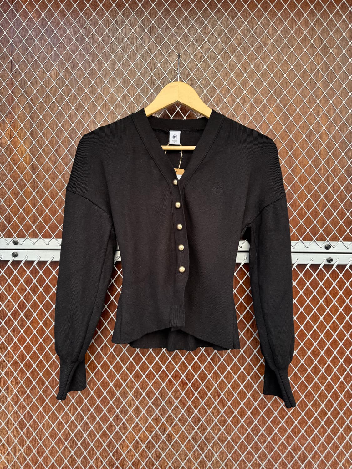 ronron 론론 라운드 라인 금장 버튼 블랙 가디건 니트 F 상품이미지7
