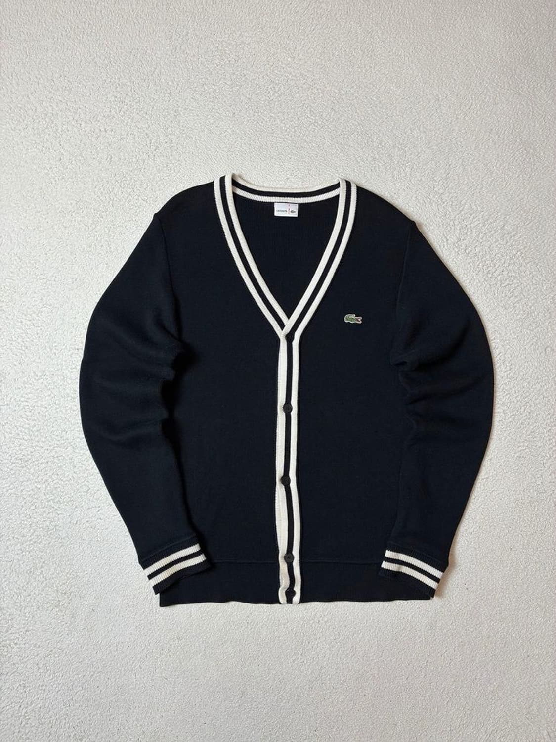 라코스테 스몰 로고 시그니처 트리밍 니트 가디건 PN7626 상품이미지1