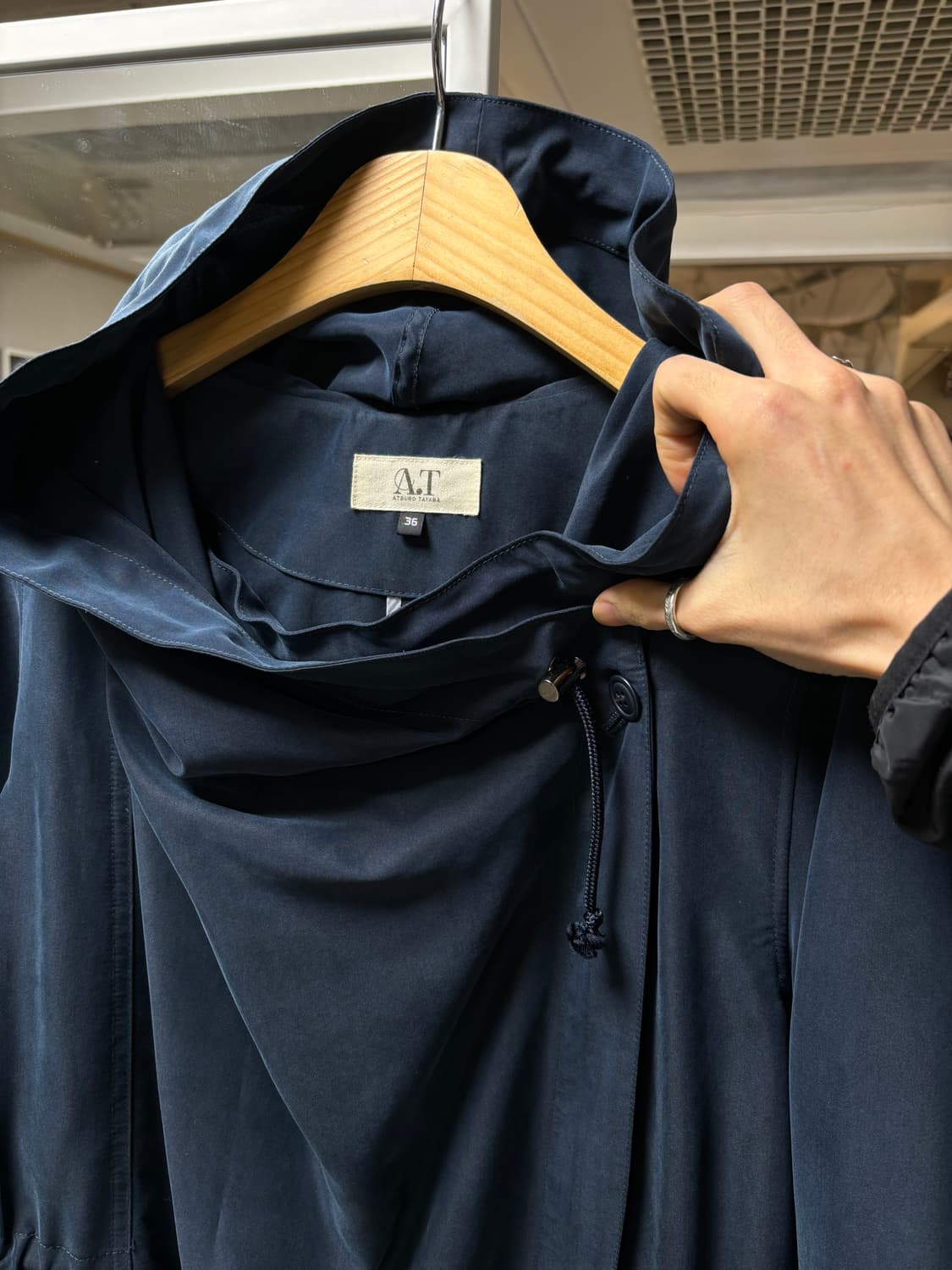 아츠로 타야마 카울넥 피쉬테일 자켓 상품이미지3