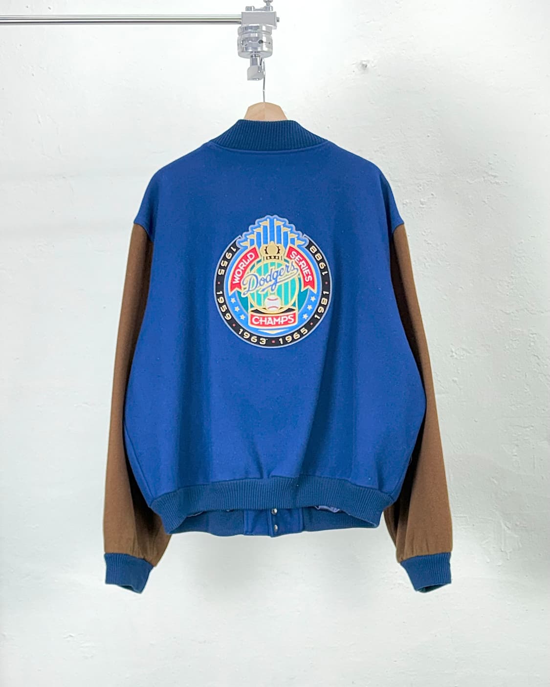 la 다저스 90s 월드 챔피언스 시리즈 바시티 자켓 상품이미지1