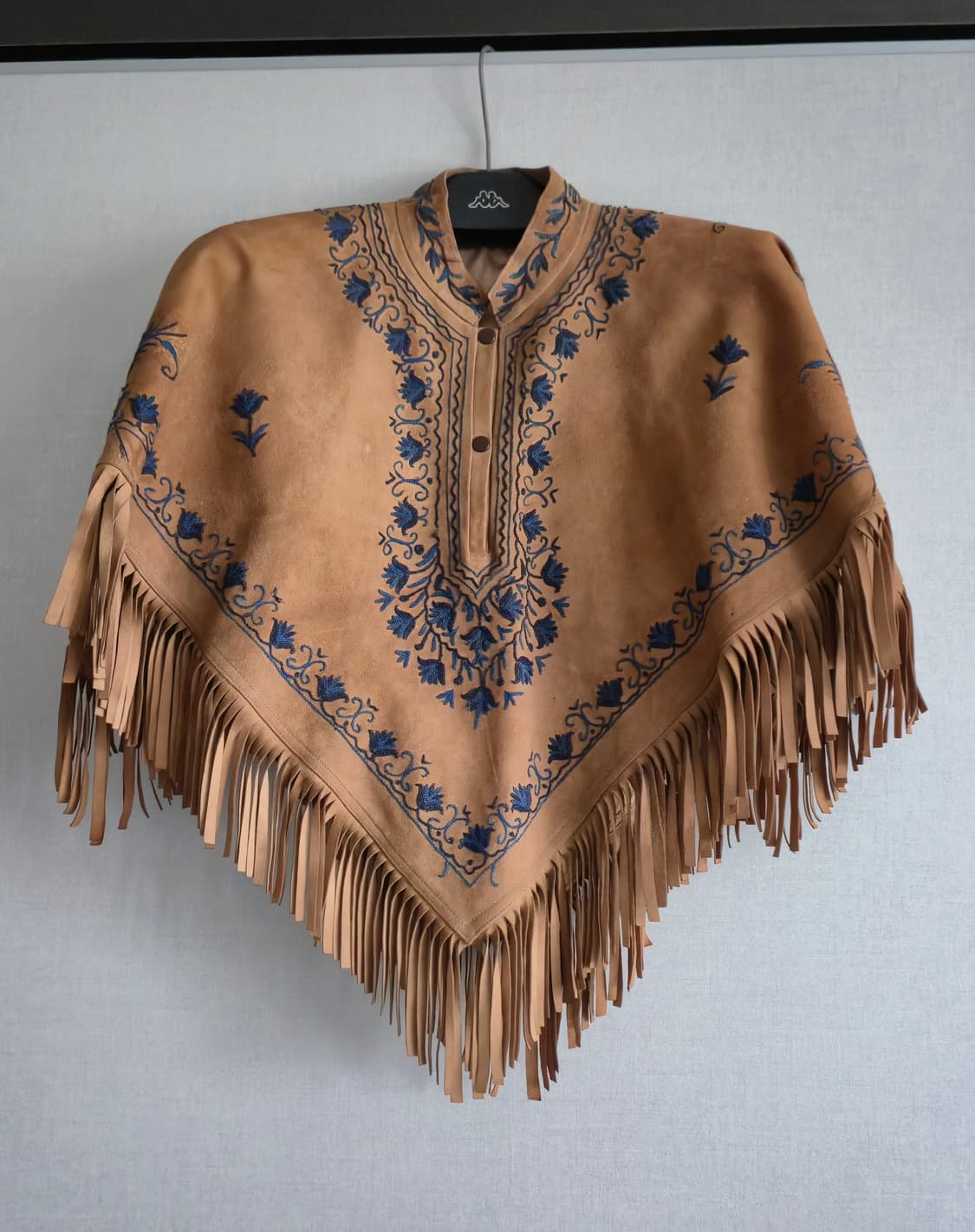 에코 스웨이드 자수 프린지 판초 상품이미지1