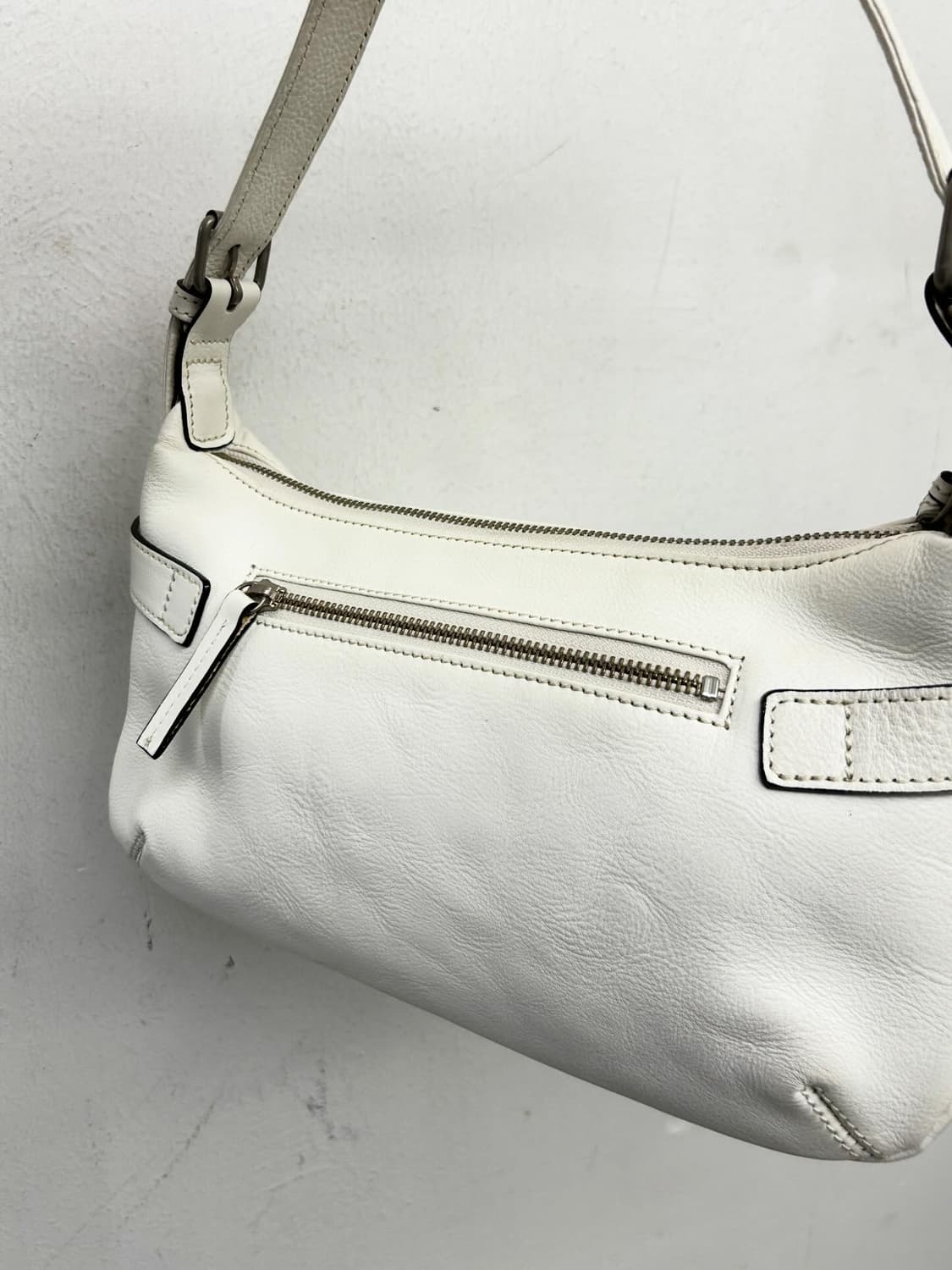 빈티지 레더 화이트 숄더백 상품이미지4
