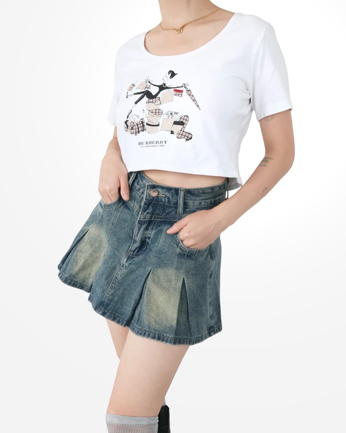 Burberry Illustration Print White Crop T 상품이미지1