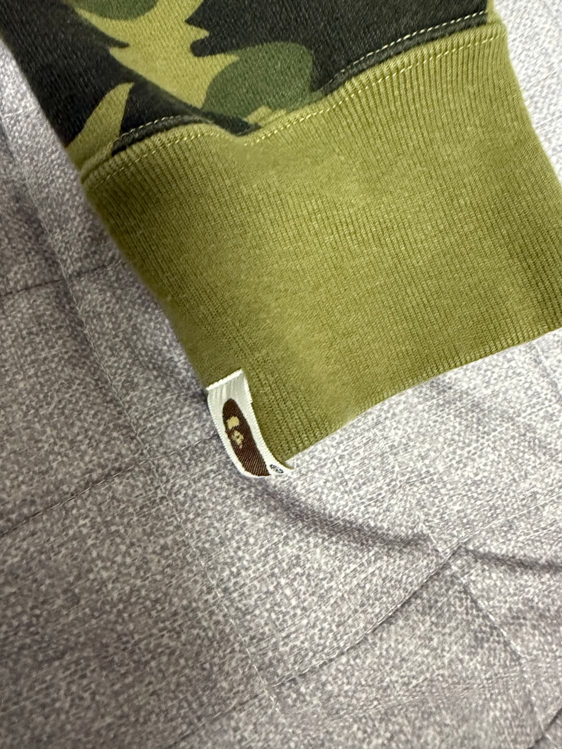 베이프 샤크후드 카모 판매합니다 상품이미지4