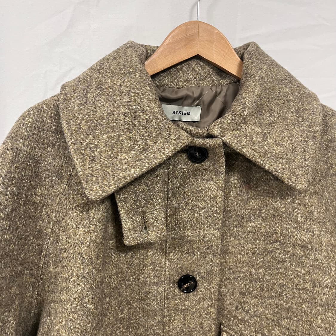 [한섬] 24FW 시스템 울 블렌드 헤링본 하프 코트 상품이미지6