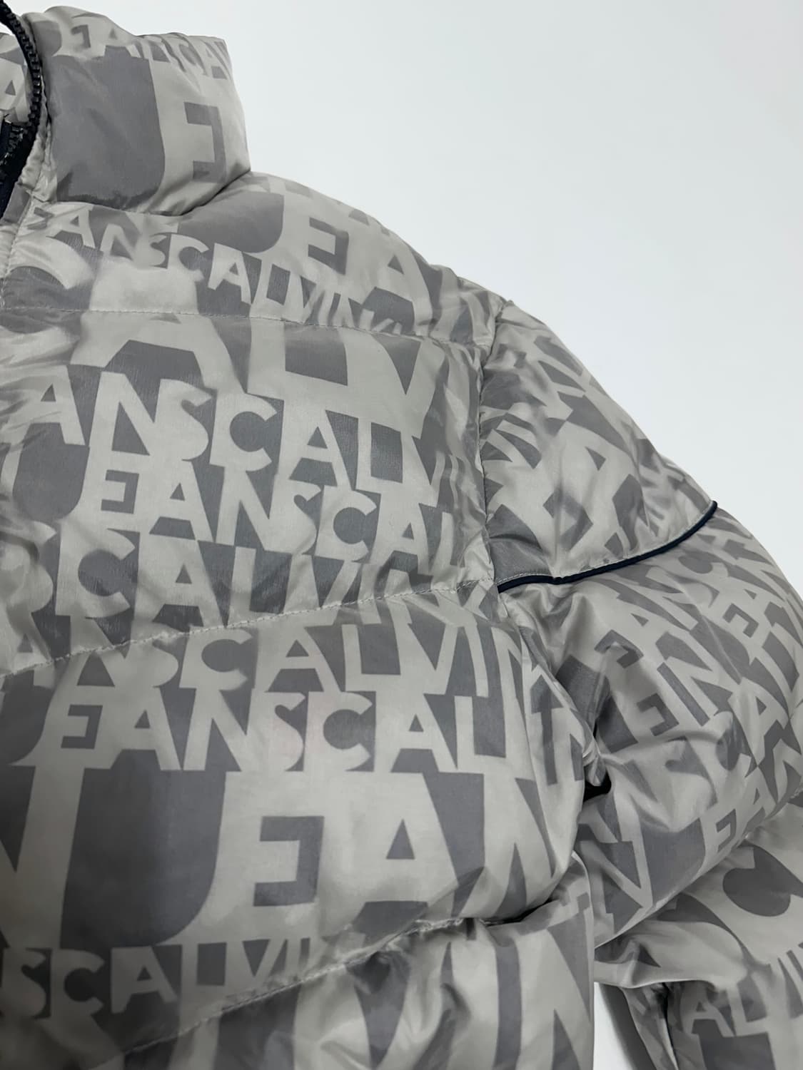 캘빈클라인 진스 00s 레터링 덕다운 패딩 상품이미지7