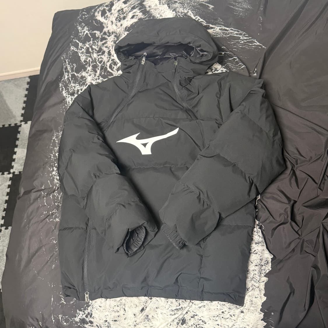 M 미즈노 블랙 후드 패딩 상품이미지1