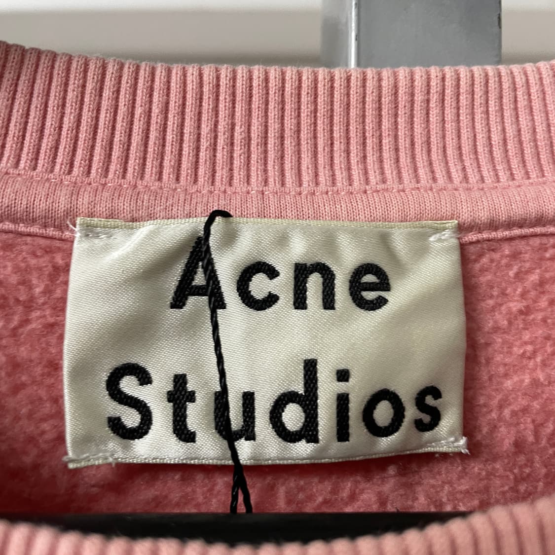 아크네스튜디오 핑크 맨투맨 S(W) 상품이미지4