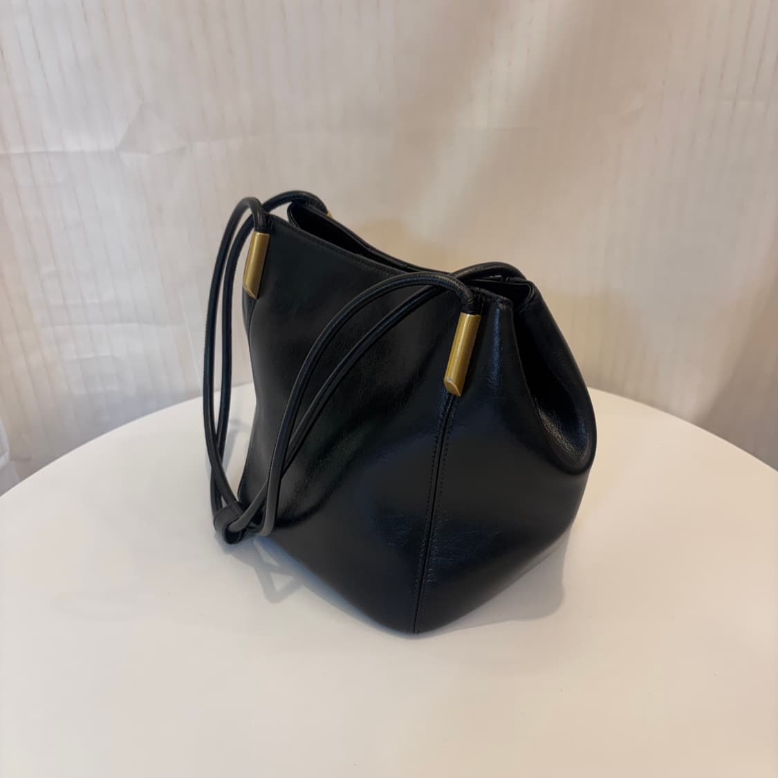 정품 아뜰리에드루멘 마룬 숄더백     상품이미지3