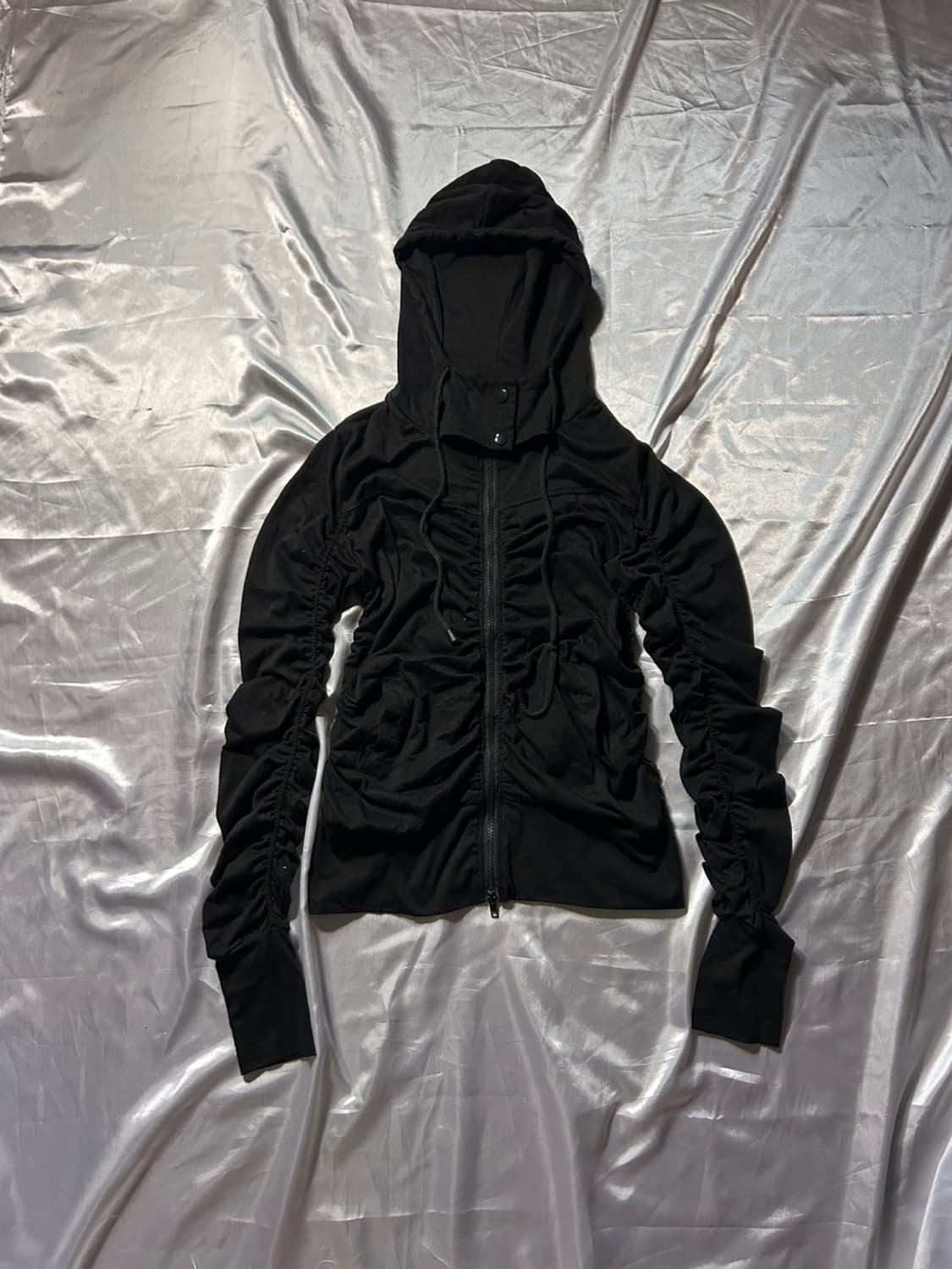 shirring black hood zip-up 상품이미지1