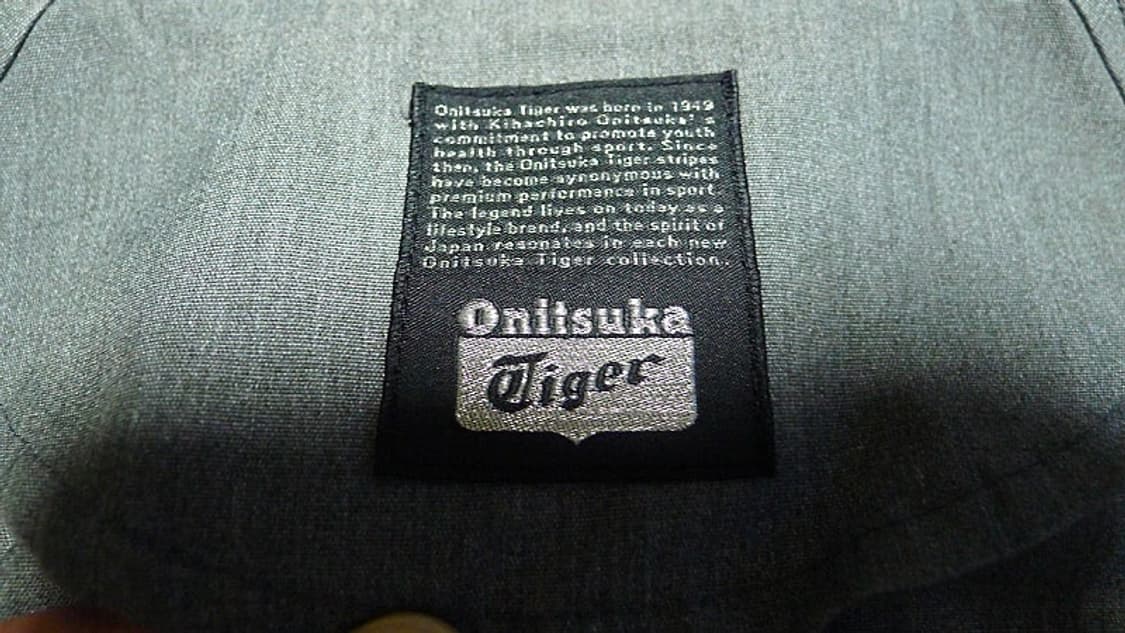 오니츠카타이거 바람막이 자켓 남성용 95사이즈 상품이미지3