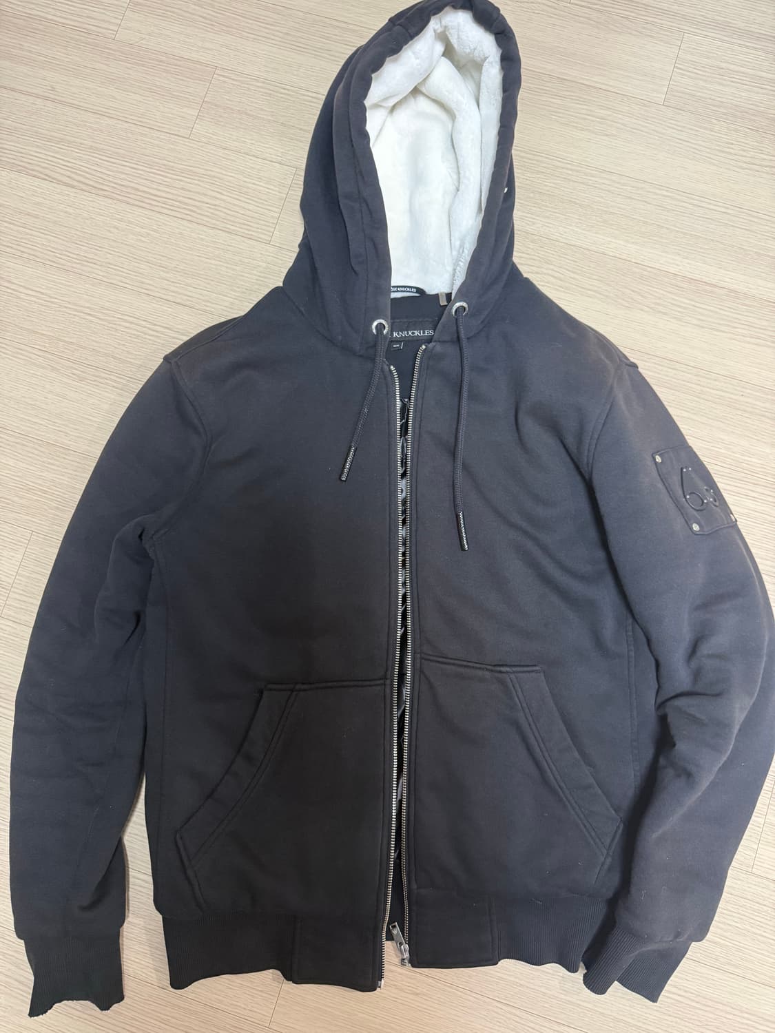 무스너클 버니스웨터 상품이미지1