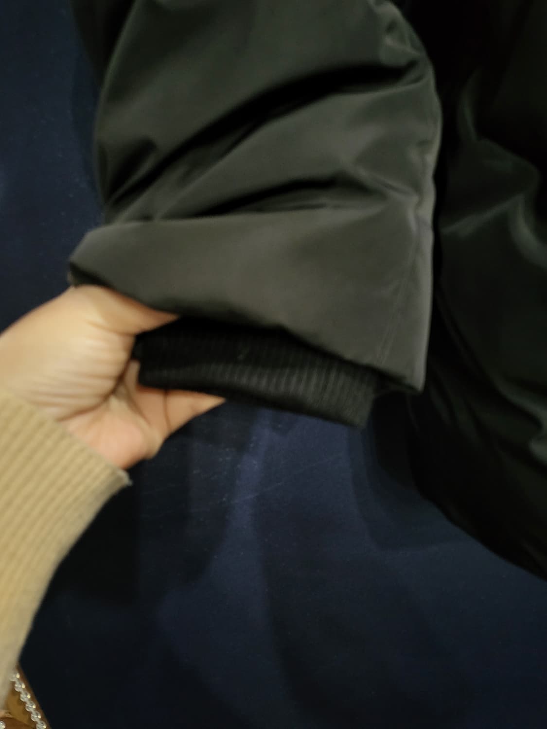 래비티 구스다운 벨트 패딩 상품이미지4