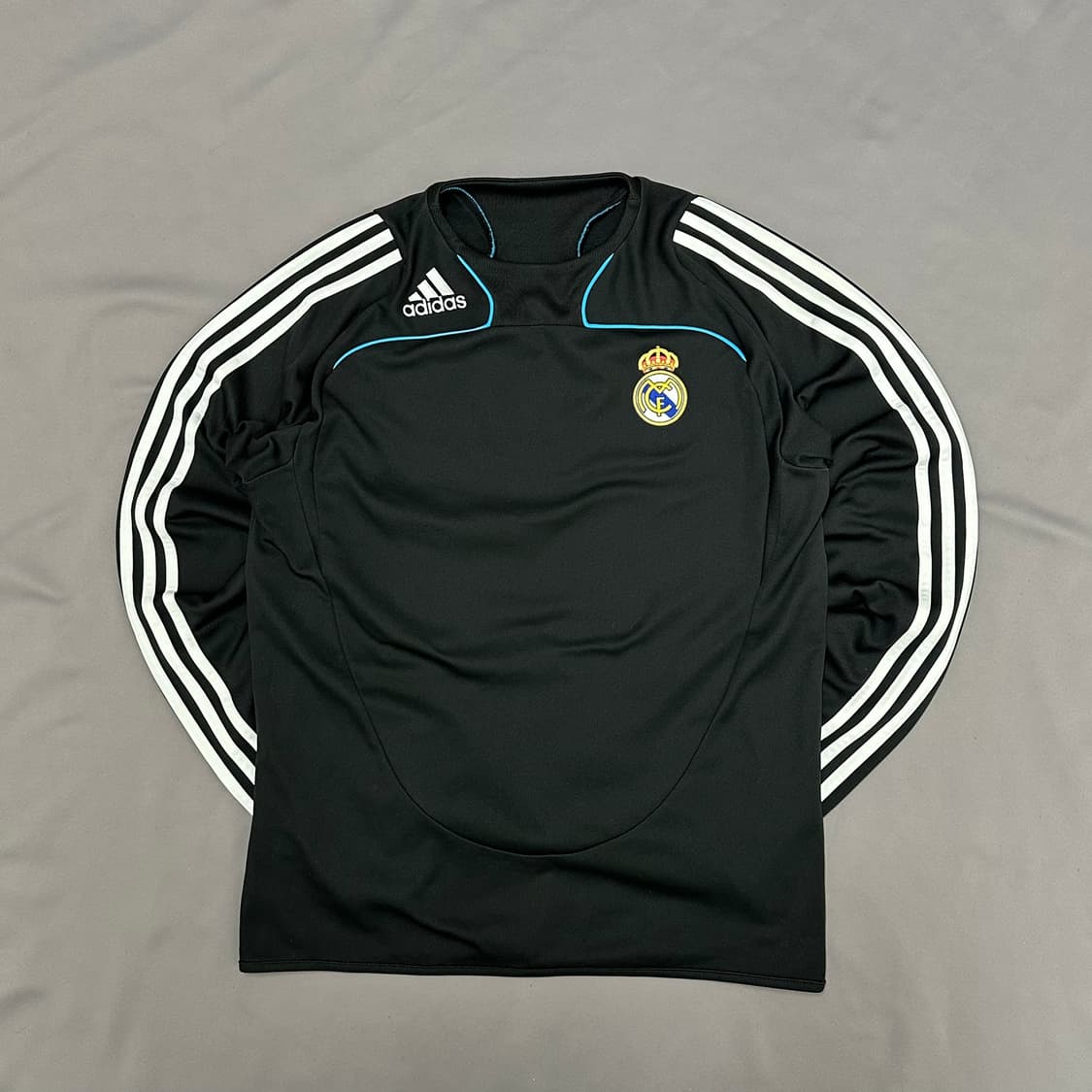 아디다스 00s 올드스쿨 레알마드리드 스웨트 100 상품이미지2