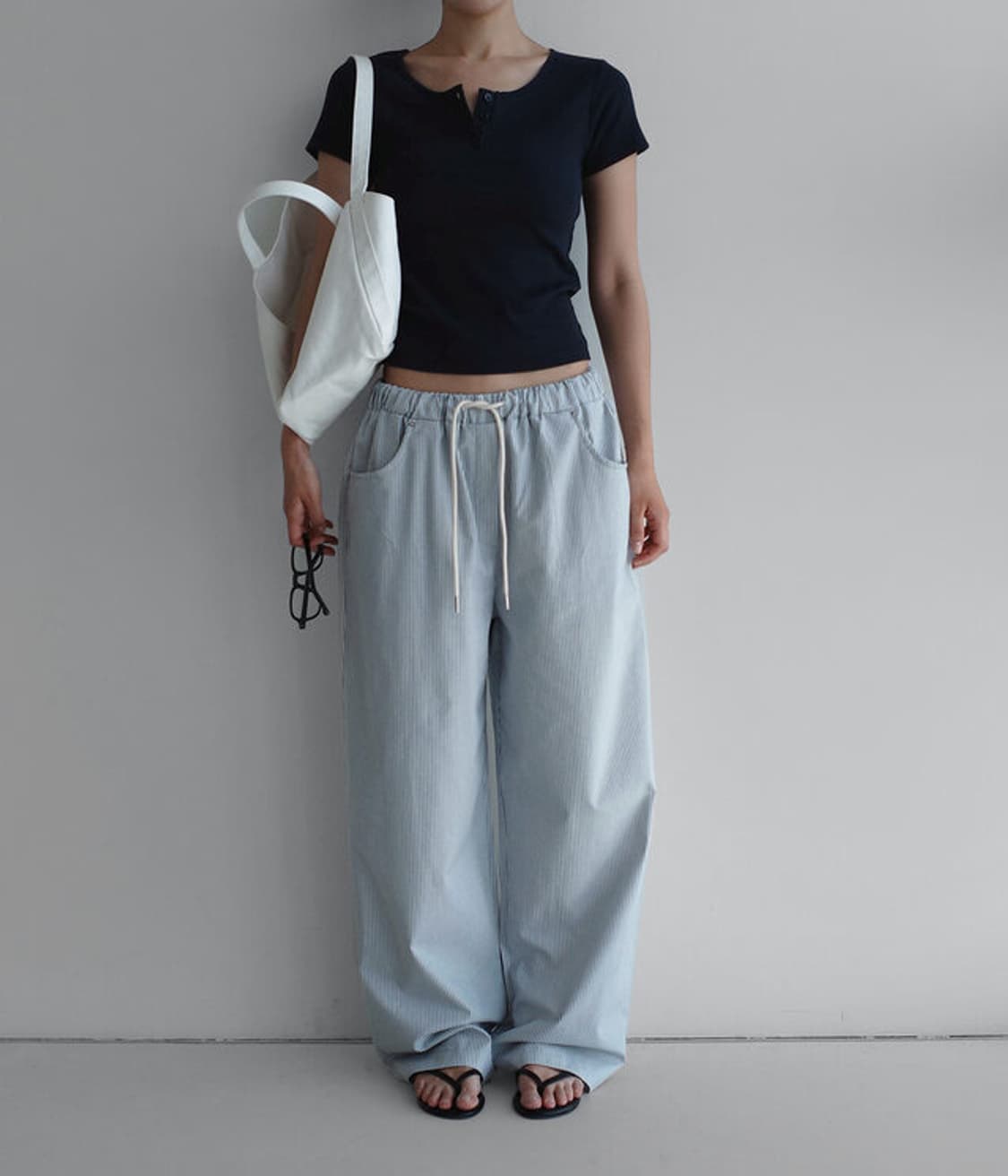 라룸 헨리넥 티셔츠(네이비) 새상품 상품이미지5