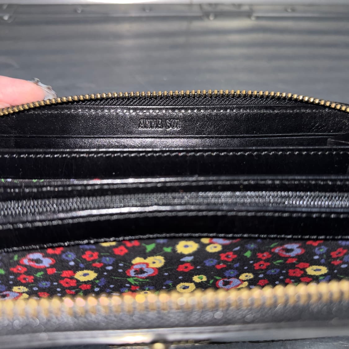 00s 안나 수이 가죽 롱 지갑 상품이미지4