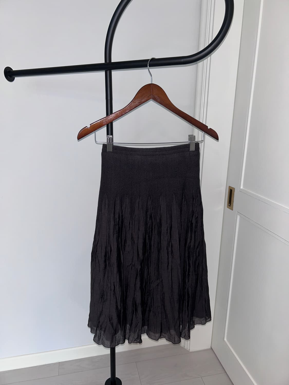 Noir Crinkled Midi Skirt / 빈티지 미디 스커트 상품이미지6