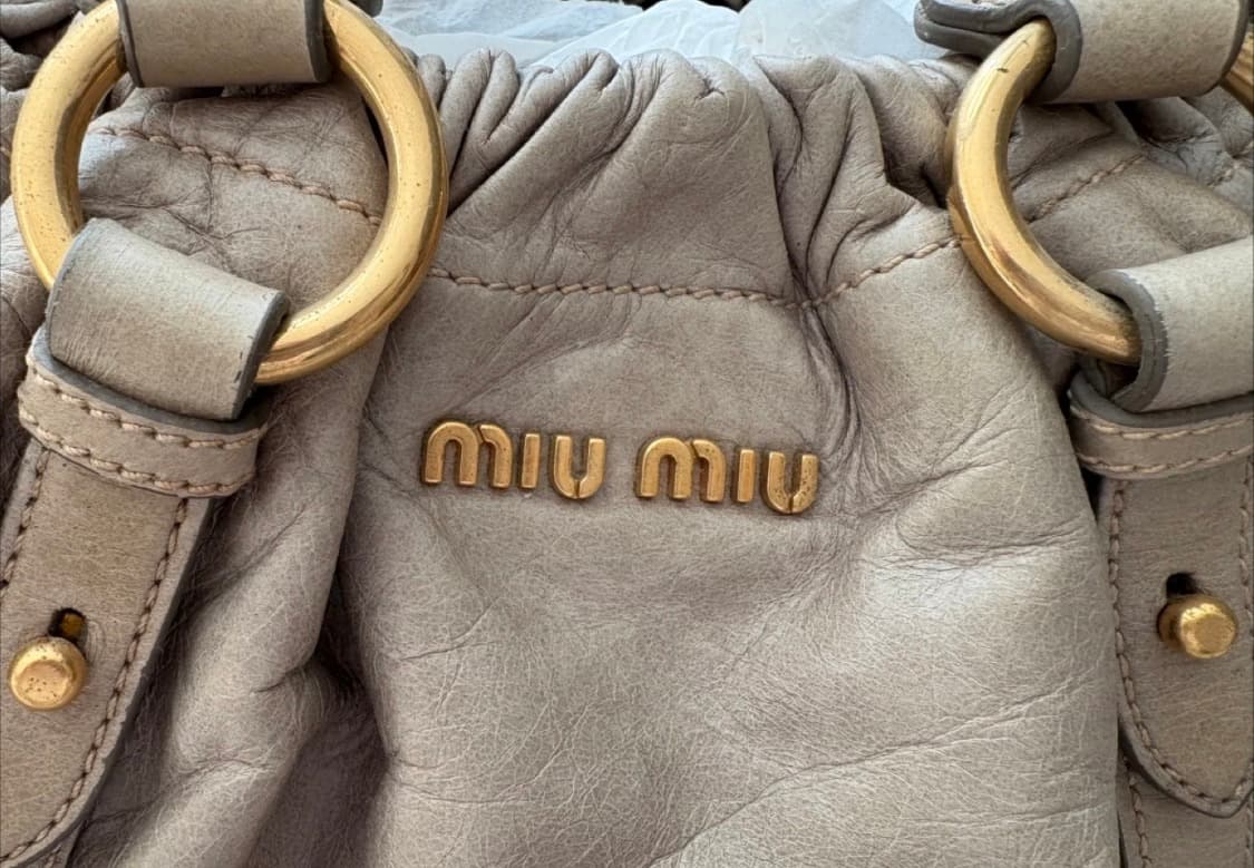 미우미우 가죽토트백(구매가 240) 상품이미지2