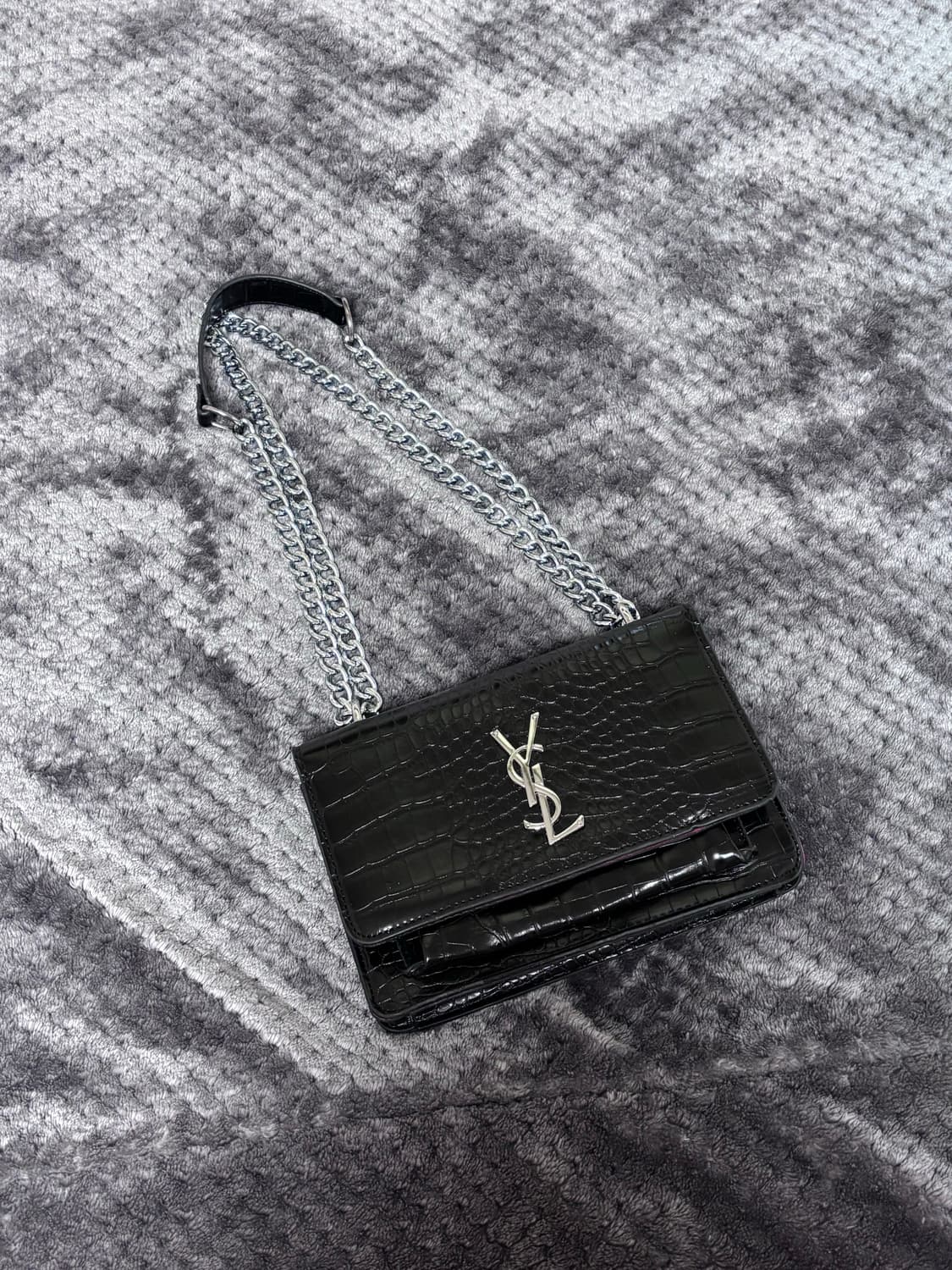 입생로랑 체인백 상품이미지1