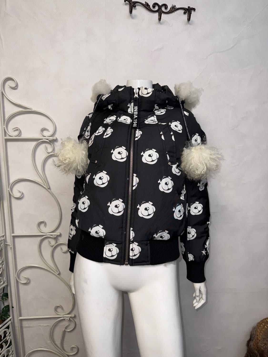 NBA goose down black bear fur hood 패딩 상품이미지6