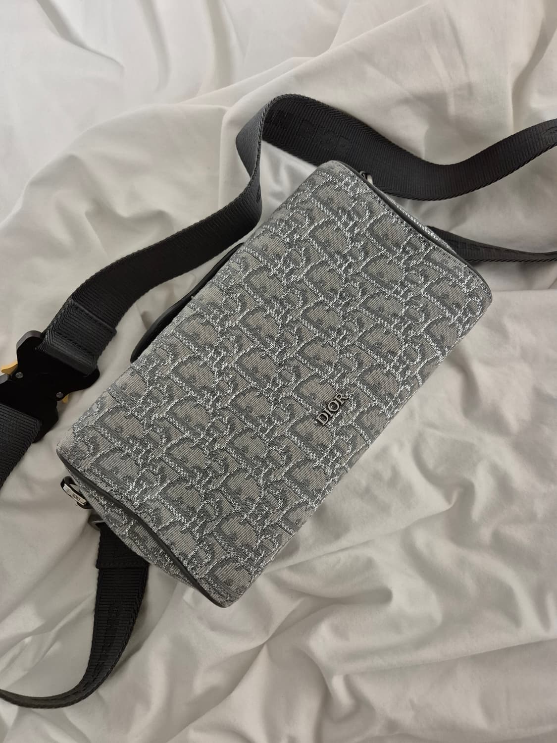 디올 한정판 루테늄 링고 22 크로스백 상품이미지3