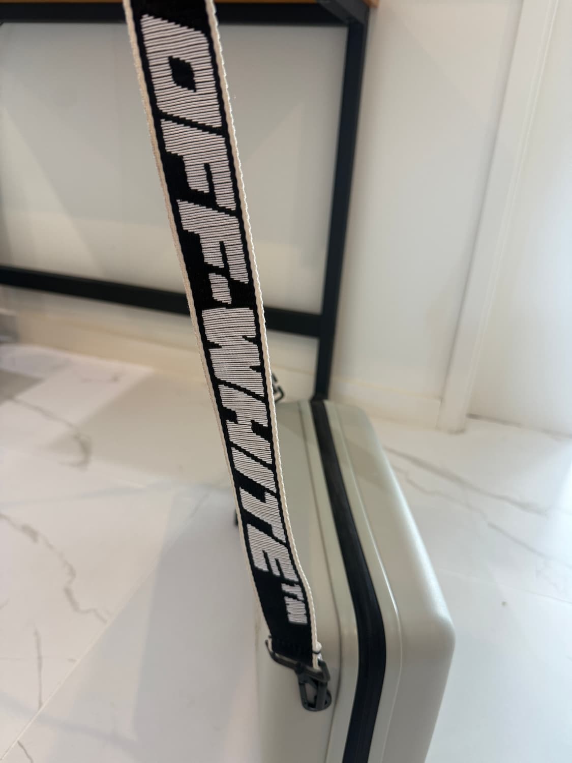 오프화이트 x 아모레 퍼시픽 프로텍션 박스 상품이미지5