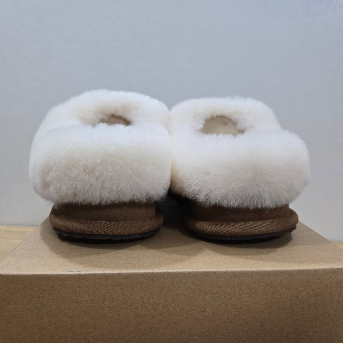 240 어그 UGG 모레네 슬리퍼 체스트넛 새상품 상품이미지4