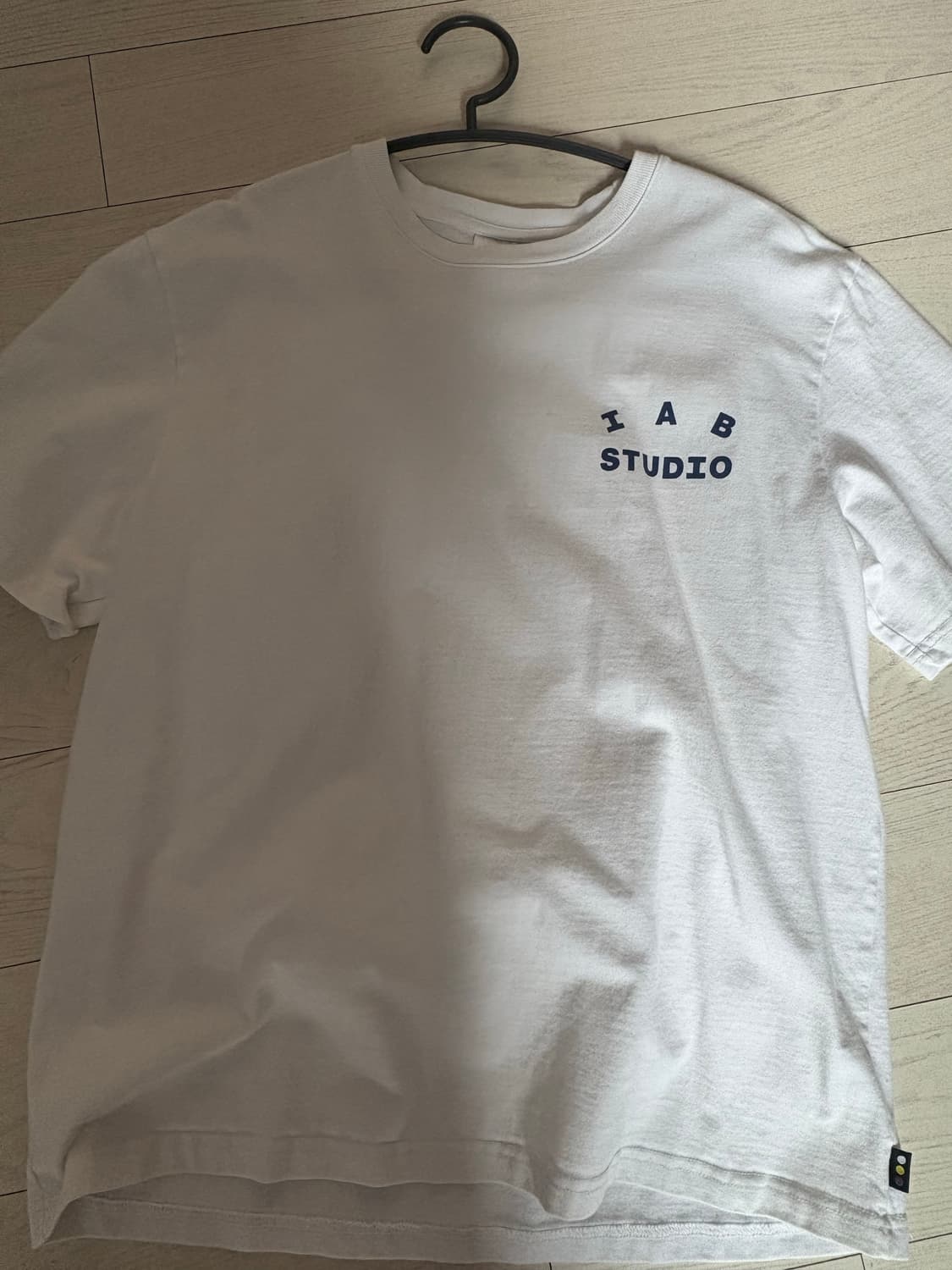 아이앱 반팔 L 급처 상품이미지1