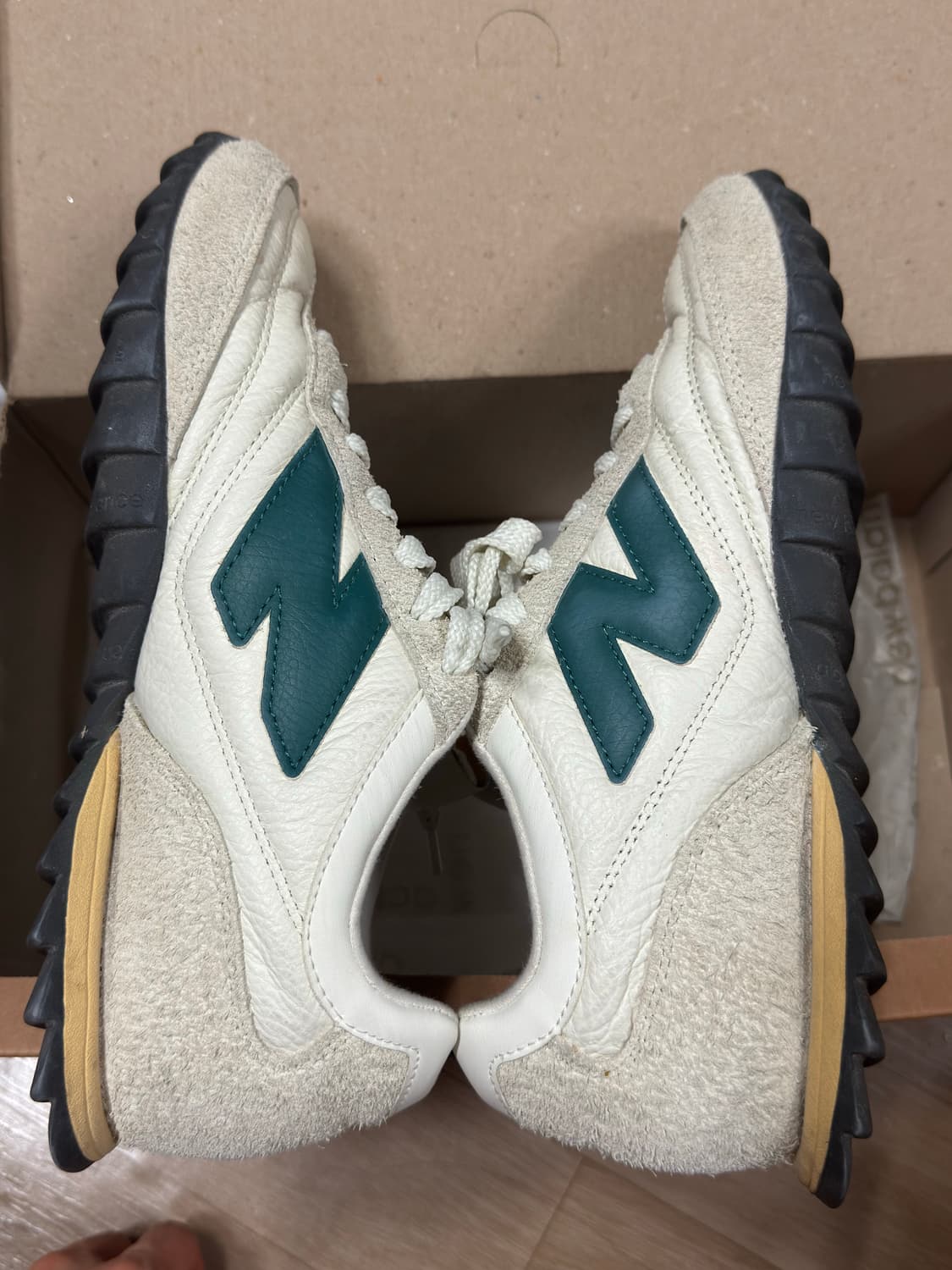 뉴발란스 RC30  265size 상품이미지3