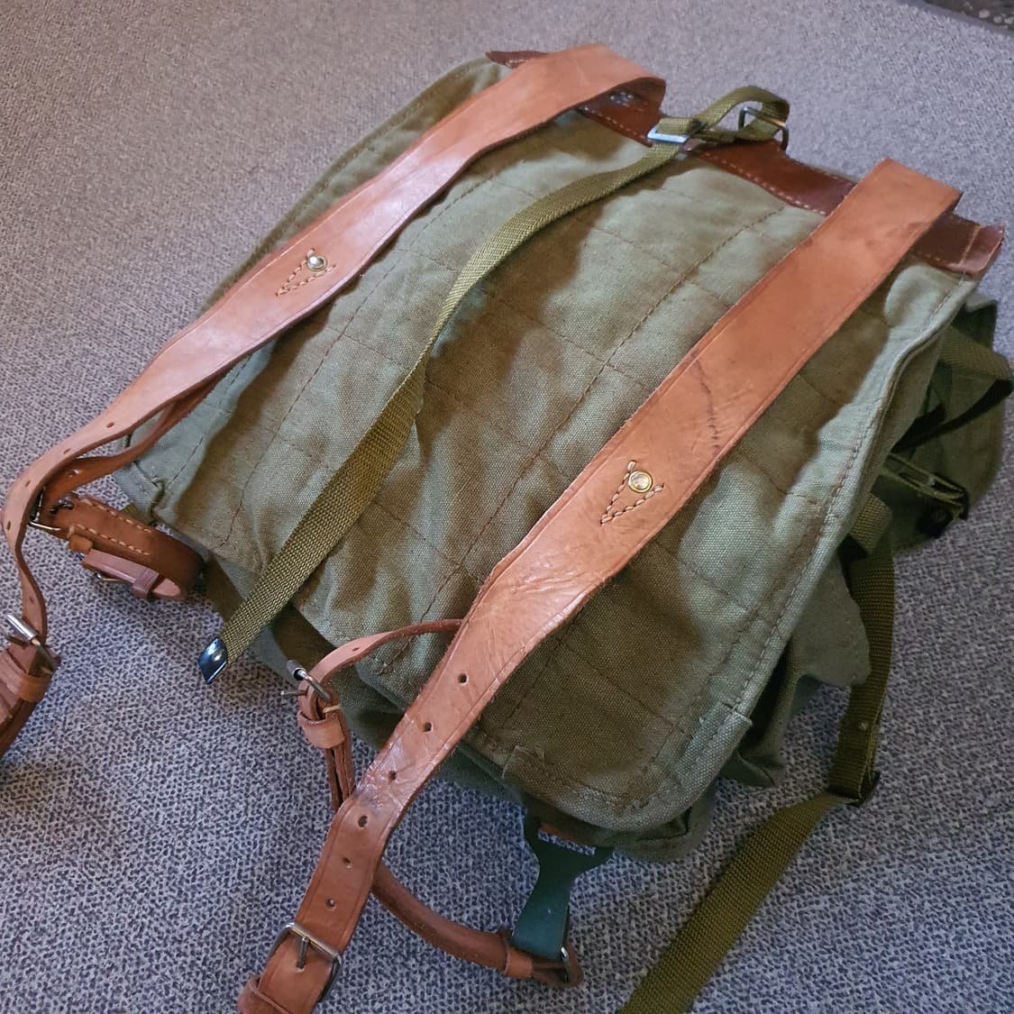 70s 루마니아군용 배낭 상품이미지2