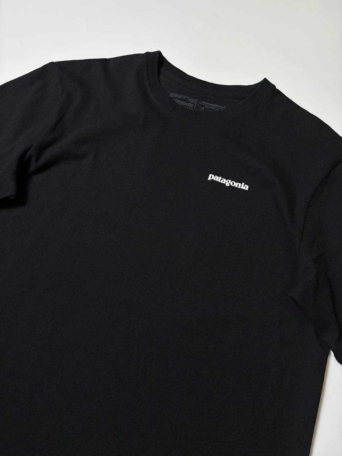 파타고니아 맨즈 P-6 로고 리스판서빌리 반팔 티셔츠 PN9088 상품이미지4