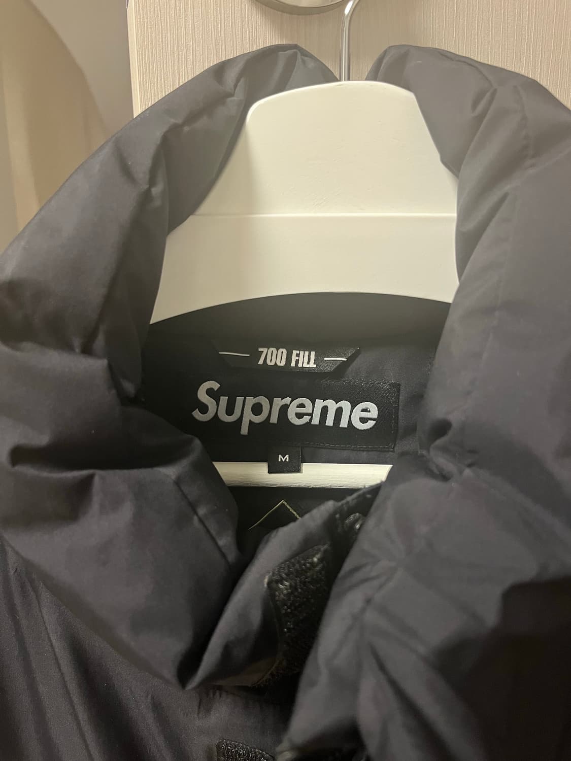 슈프림 22FW 700필 고어텍스 패딩 자켓 판매 상품이미지4