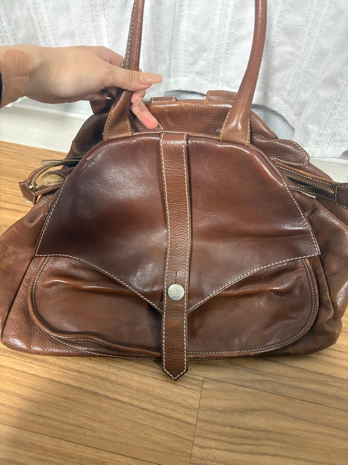 비비안웨스트우드 가죽토트백 상품이미지2