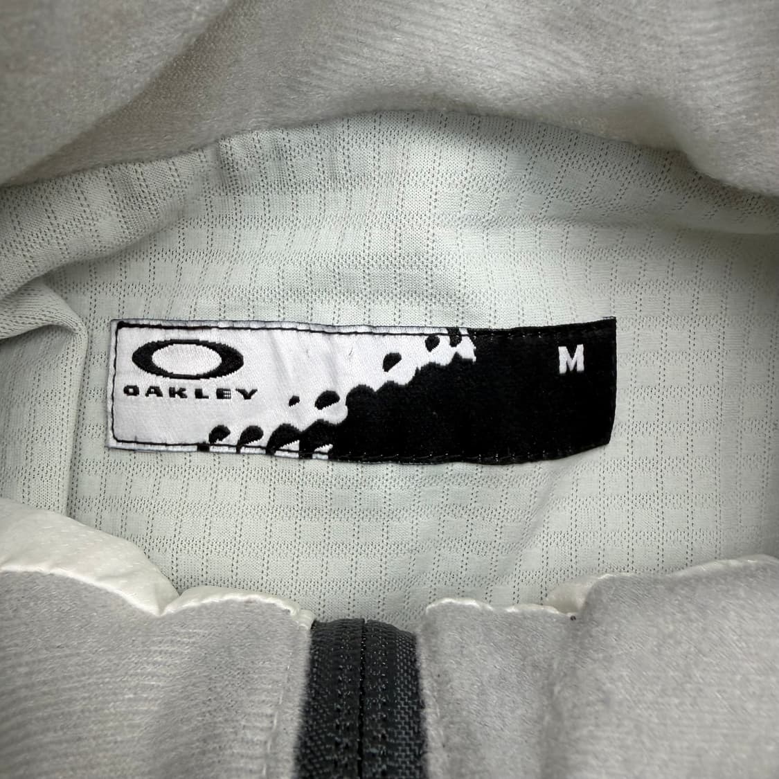 오클리 빈티지 화이트 경량패딩 M 상품이미지7