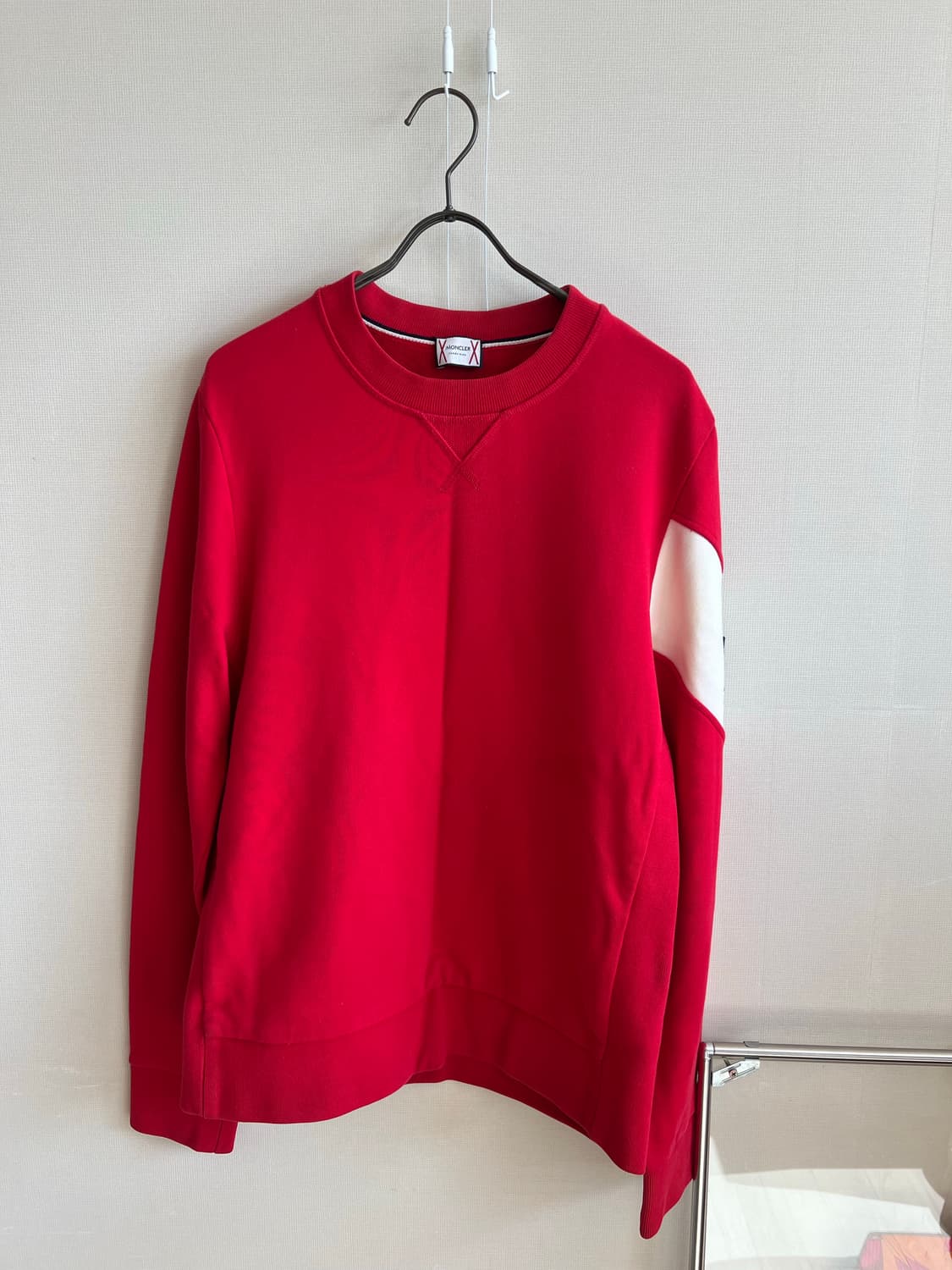 몽클레르 감마블루 베이직 맨투맨 상품이미지1