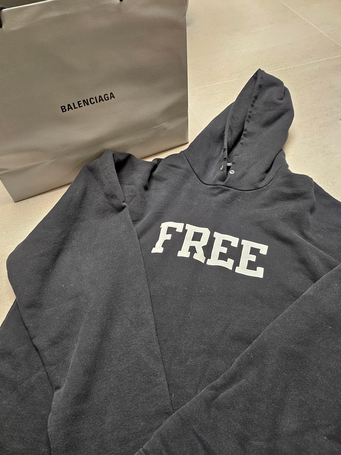 발렌시아가 FREE 후드티 블랙 XXS 상품이미지1