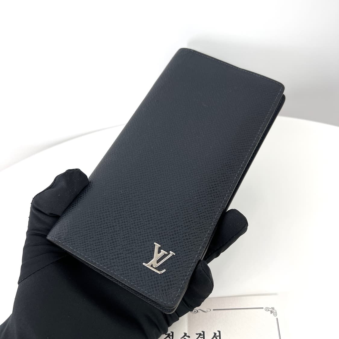 [감정완료] 루이비통 LV 로고 타이가 브라짜 장지갑 상품이미지4