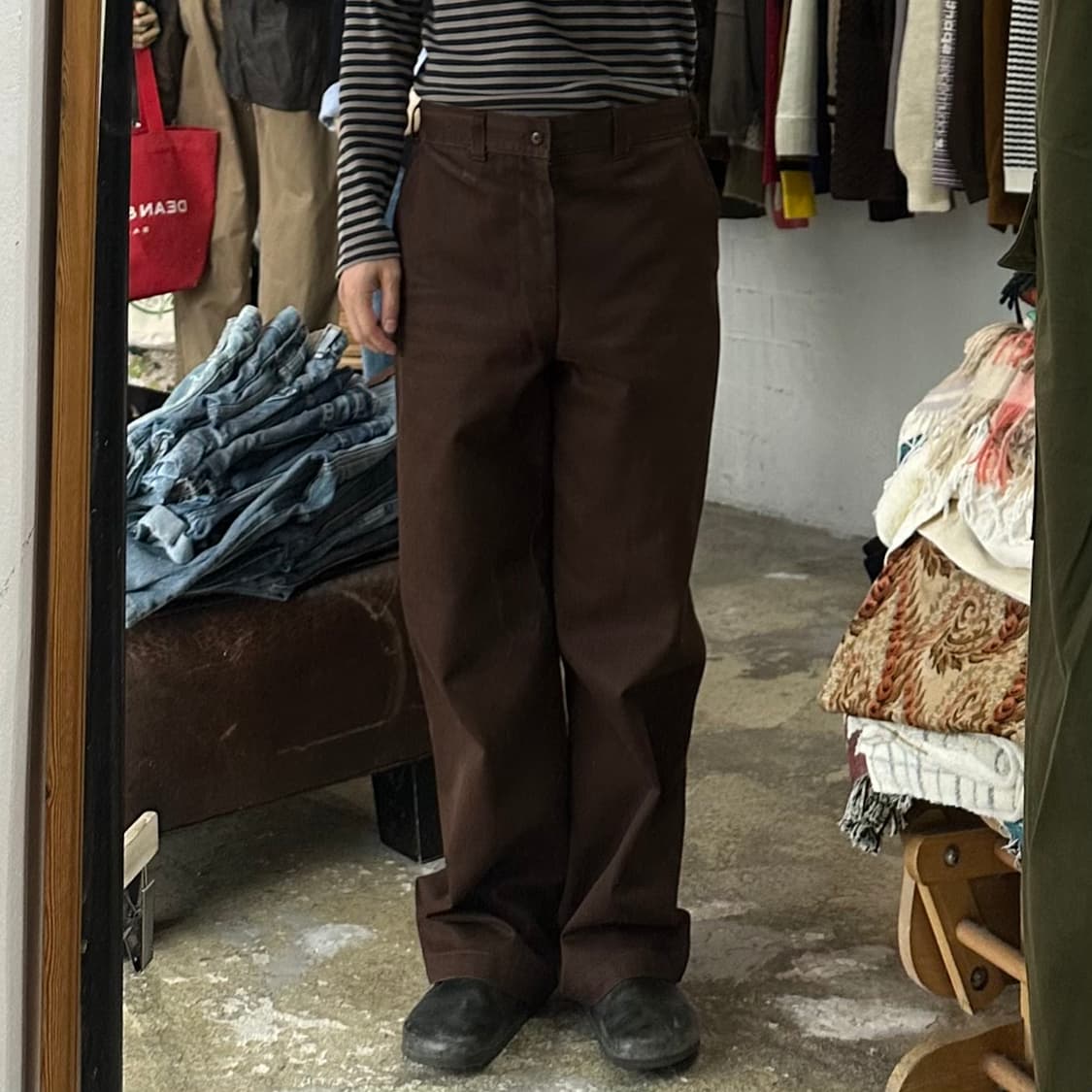 (착용컷) OSHKOSH 치노 팬츠 (남성용 34-35) 상품이미지3