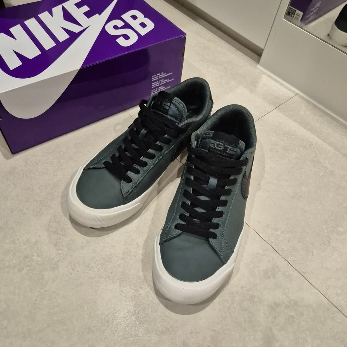 [나이키] SB 블레이저 로우 프로 GT(DV1226-300) 275 상품이미지1