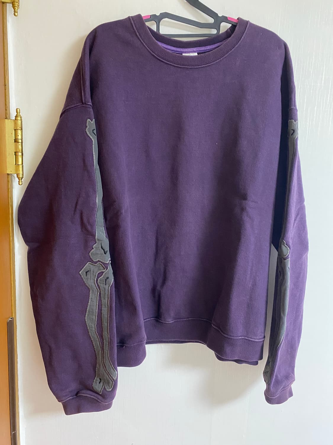 블랙아웃 본스웻셔츠 상품이미지1